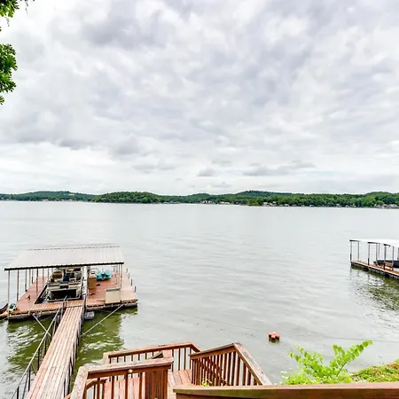 Spacious Lakefront Getaway With Deck And Boat Dock